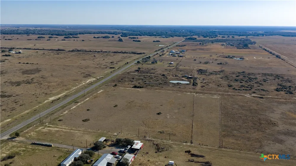 11795 Fm-3131 Lolita, TX 77971