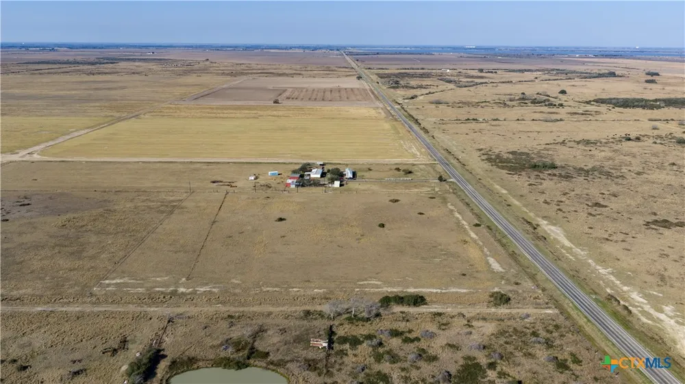 11795 Fm-3131 Lolita, TX 77971