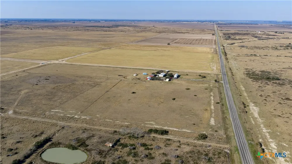 11795 Fm-3131 Lolita, TX 77971