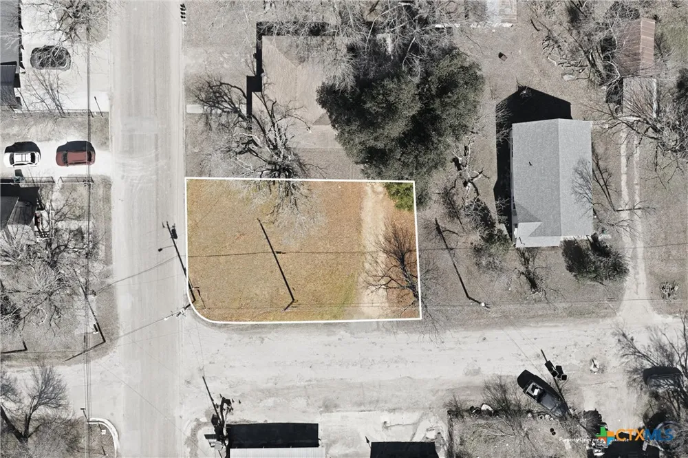 1811 Fannin Avenue Cameron, TX 76520