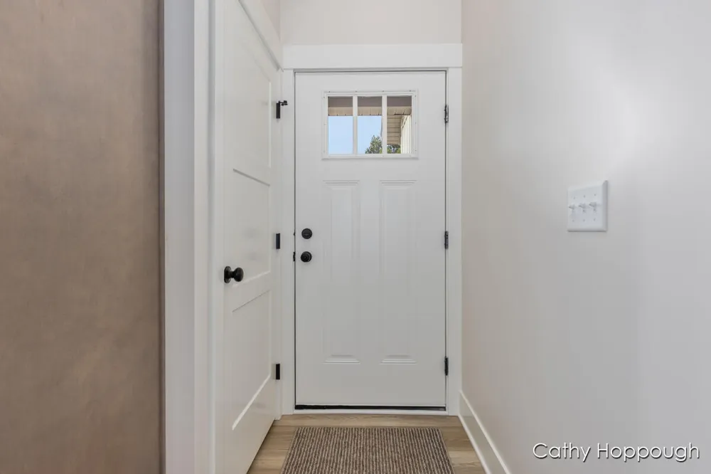 1978 Aspen Valley Lane Ionia, MI 48846