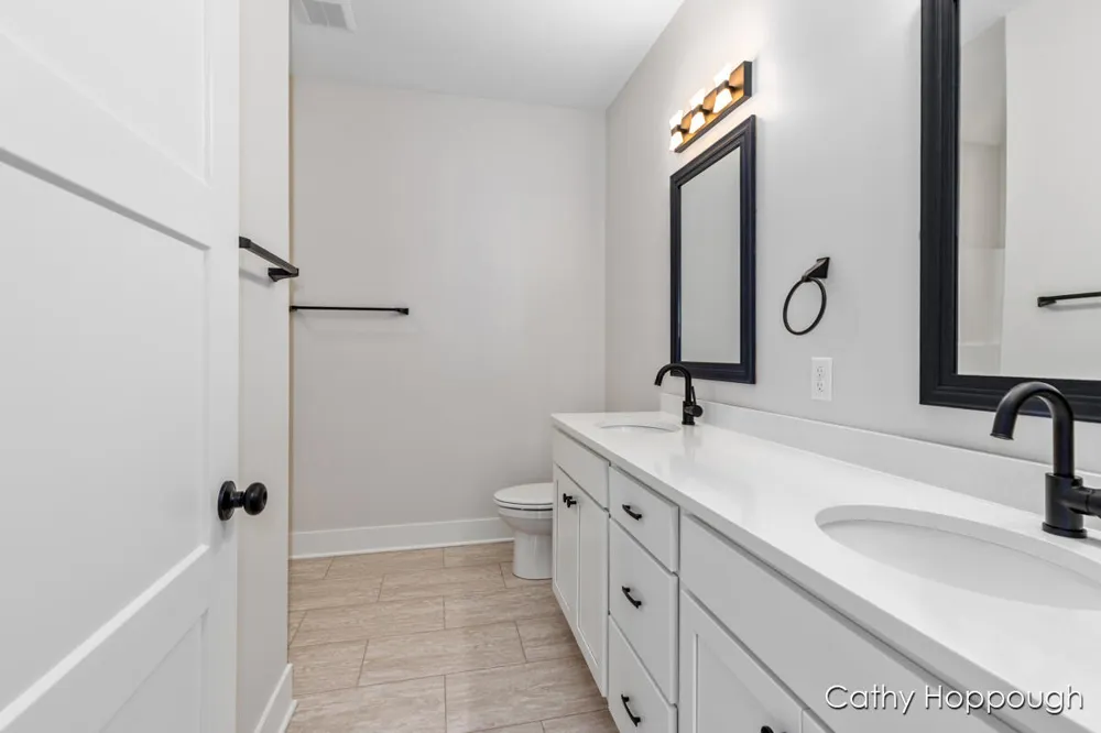 1978 Aspen Valley Lane Ionia, MI 48846