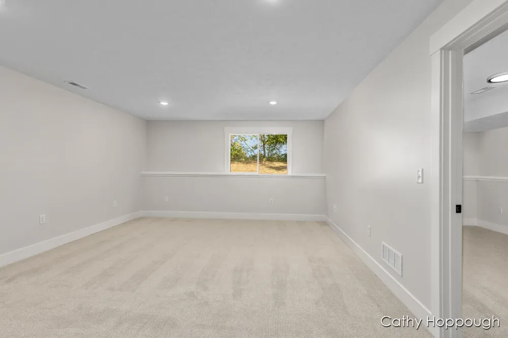 1978 Aspen Valley Lane Ionia, MI 48846