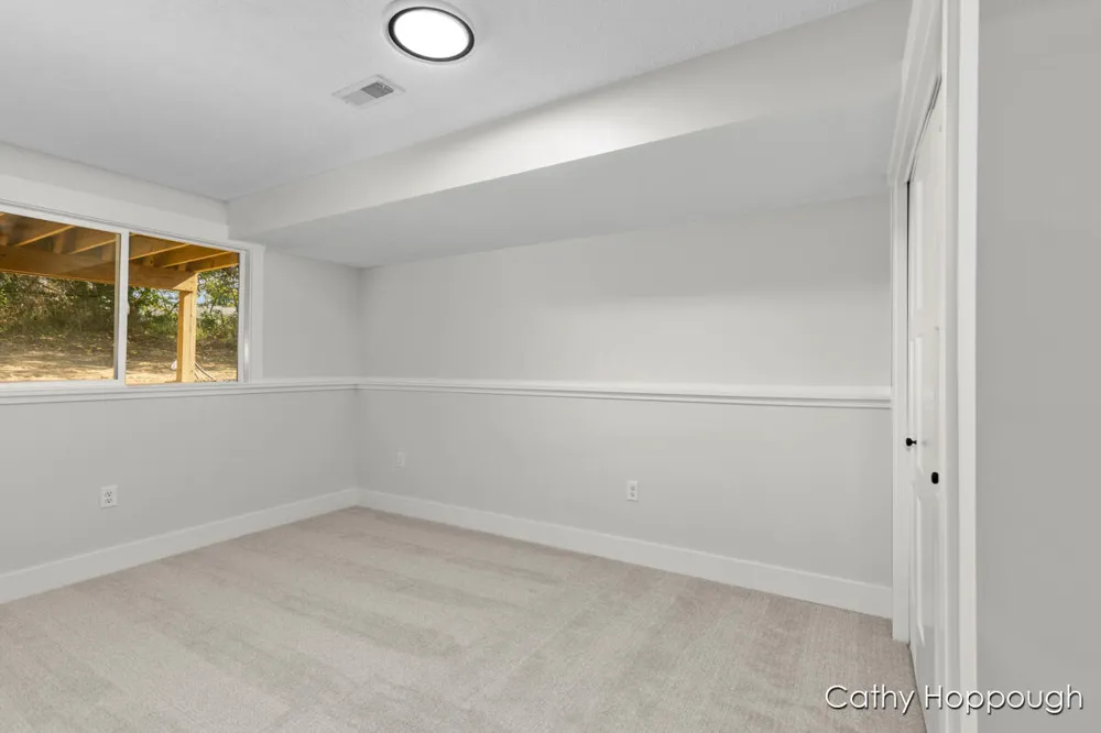 1978 Aspen Valley Lane Ionia, MI 48846
