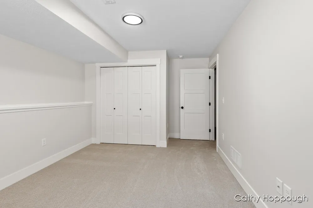 1978 Aspen Valley Lane Ionia, MI 48846