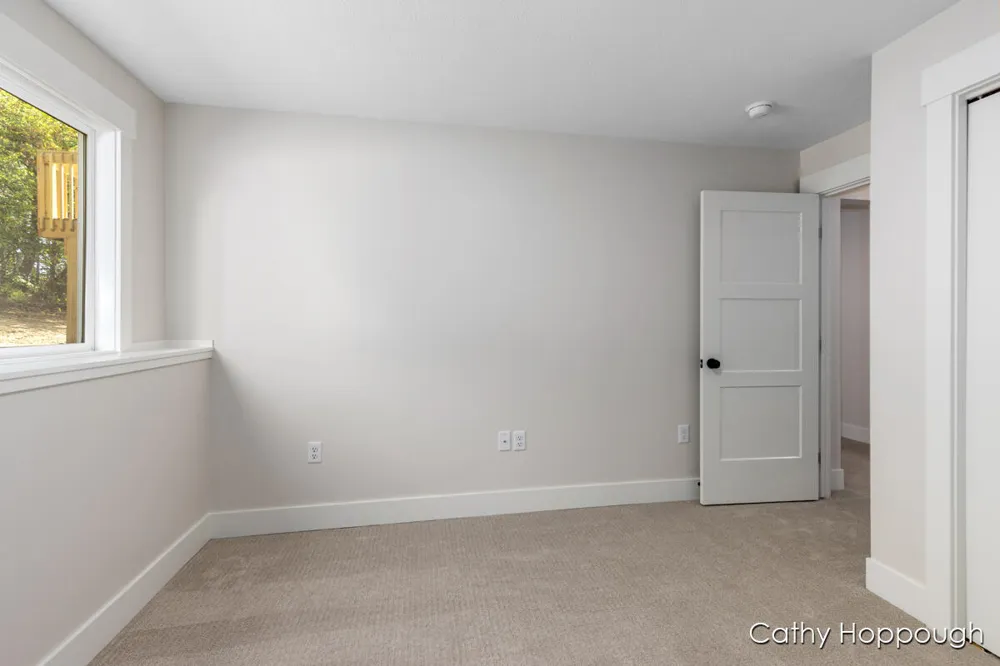 1978 Aspen Valley Lane Ionia, MI 48846