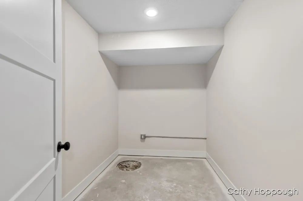 1978 Aspen Valley Lane Ionia, MI 48846