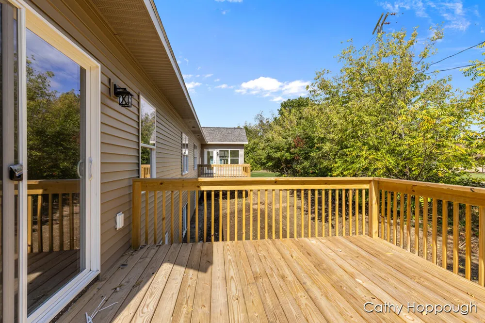 1978 Aspen Valley Lane Ionia, MI 48846