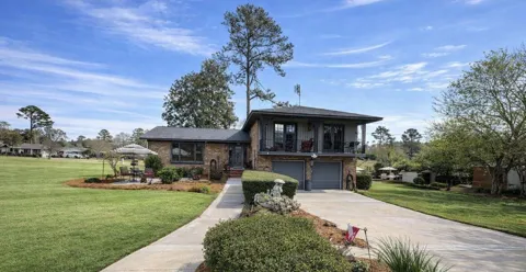 414 Parliament Road