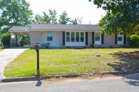 1022 Oakdale Road