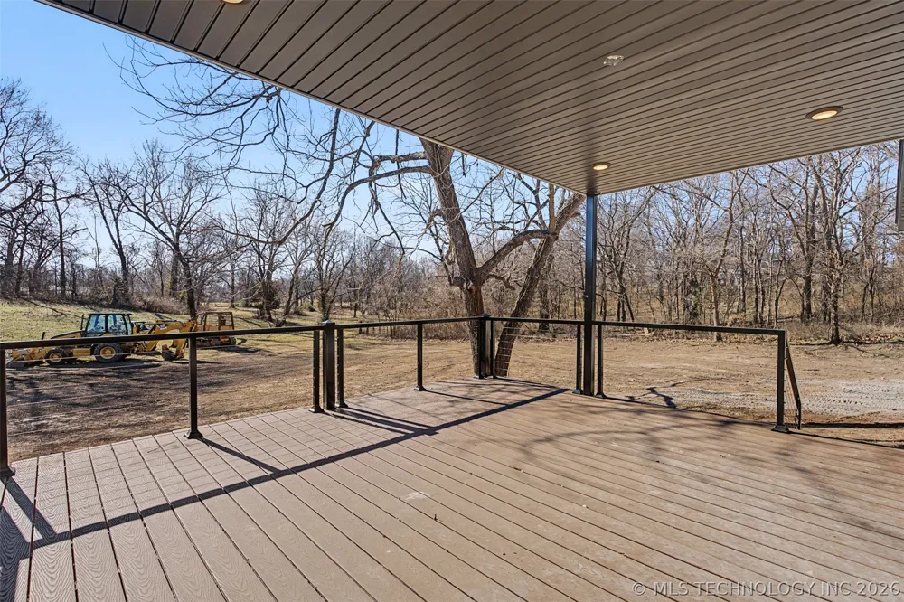 240 E 14th Street Grove, OK 74344