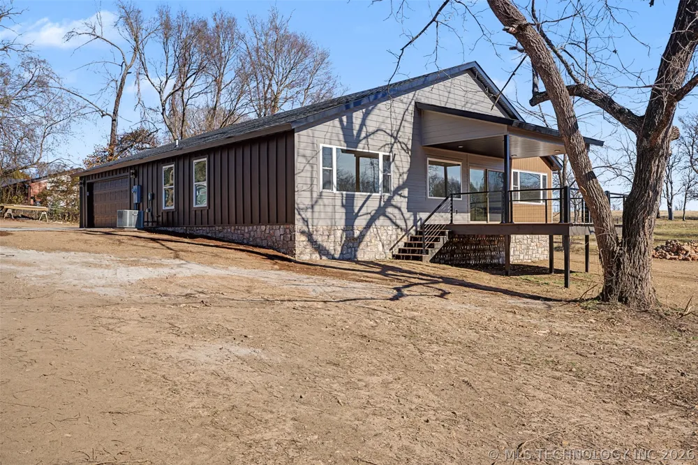 240 E 14th Street Grove, OK 74344