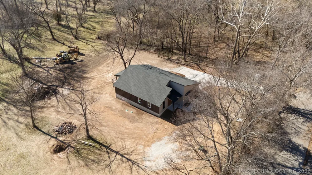 240 E 14th Street Grove, OK 74344