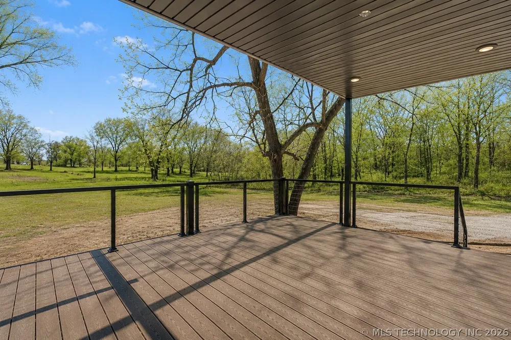 240 E 14th Street Grove, OK 74344