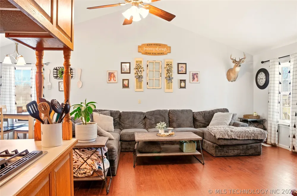 1627 S Locust Avenue Westville, OK 74965