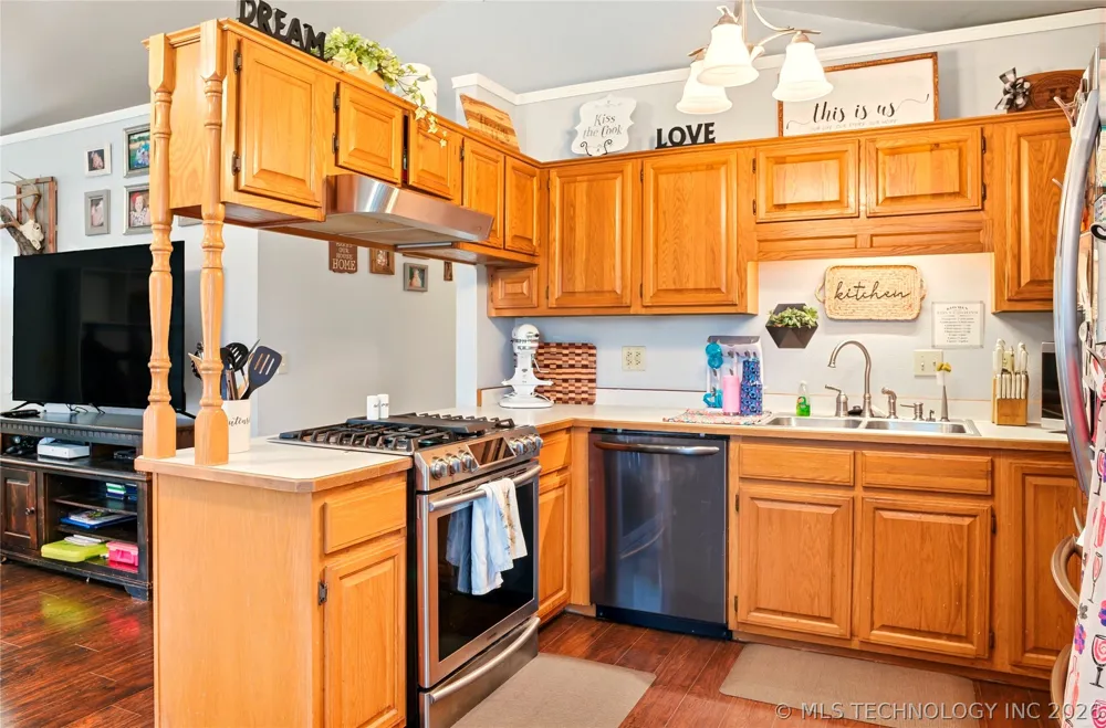 1627 S Locust Avenue Westville, OK 74965