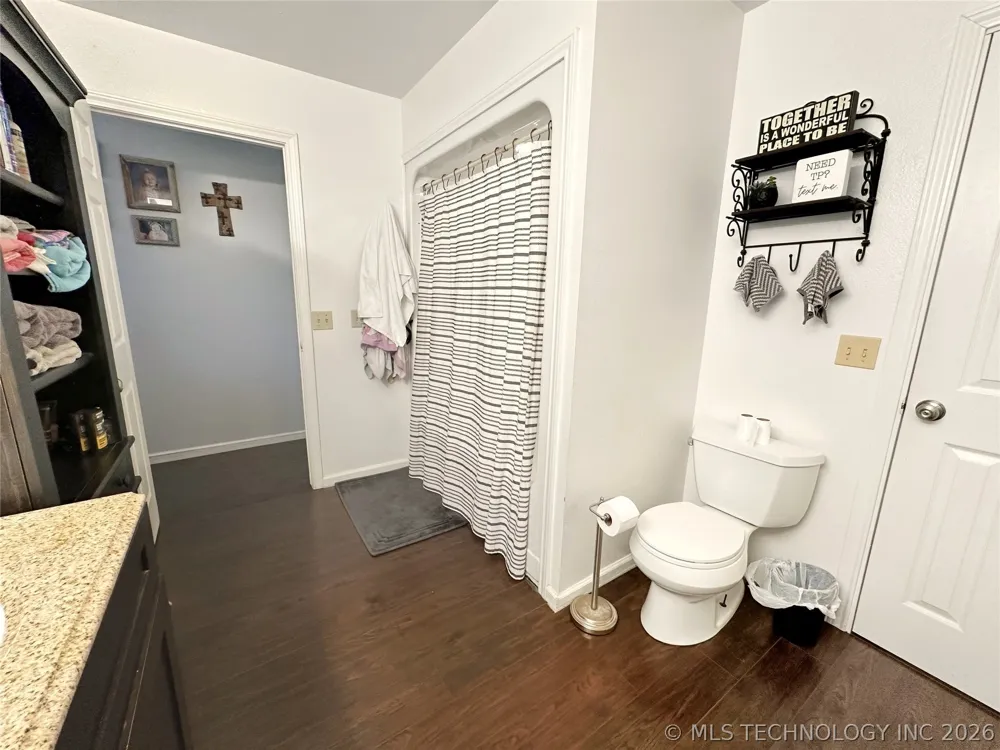 1627 S Locust Avenue Westville, OK 74965