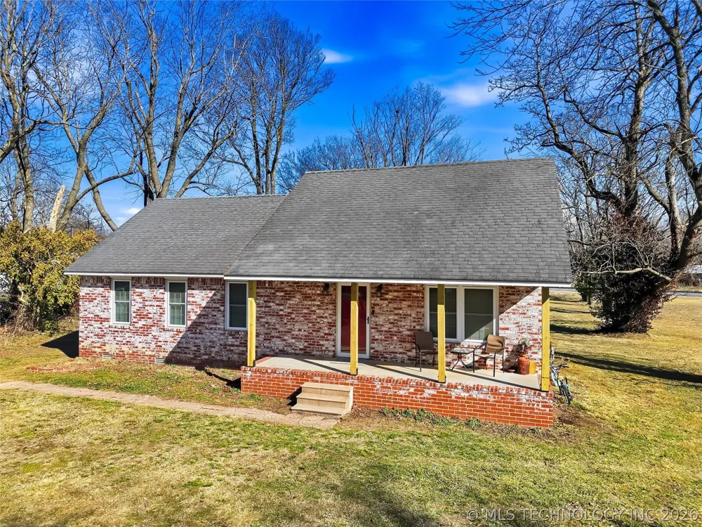 1627 S Locust Avenue Westville, OK 74965