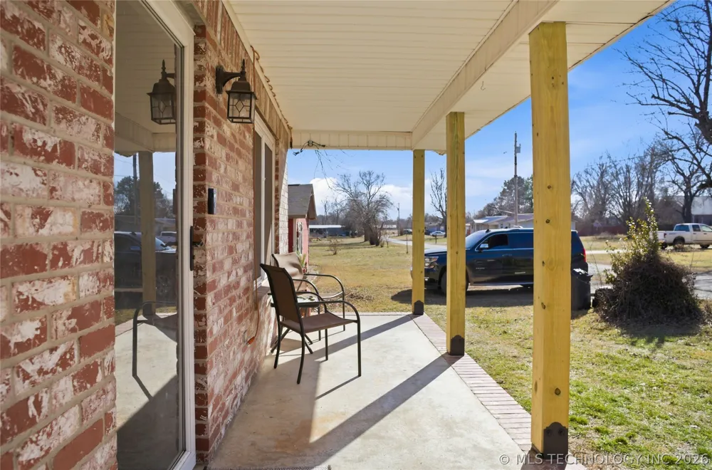 1627 S Locust Avenue Westville, OK 74965