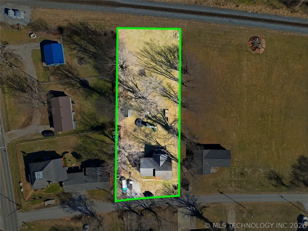 1627 S Locust Avenue Westville, OK 74965