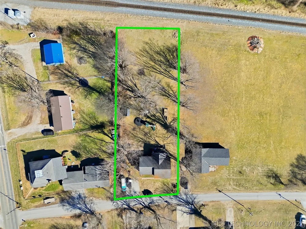 1627 S Locust Avenue Westville, OK 74965