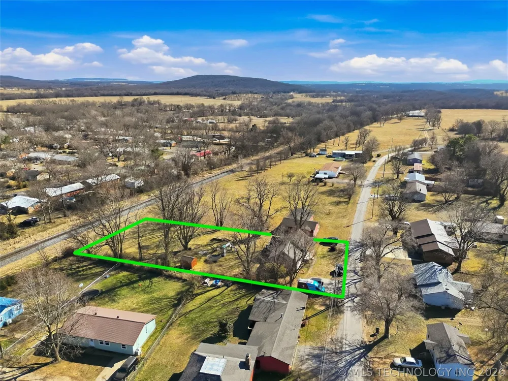1627 S Locust Avenue Westville, OK 74965