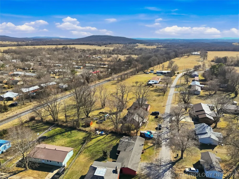 1627 S Locust Avenue Westville, OK 74965