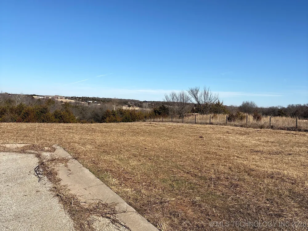 E Country Club Drive Cushing, OK 74023