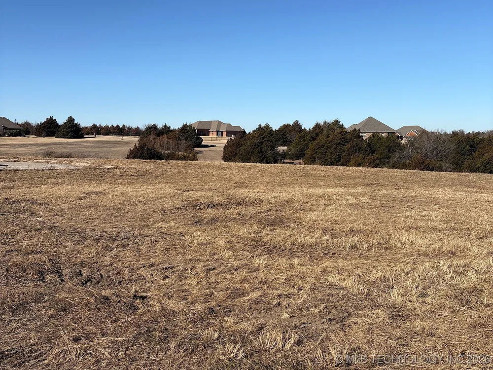E Country Club Drive Cushing, OK 74023