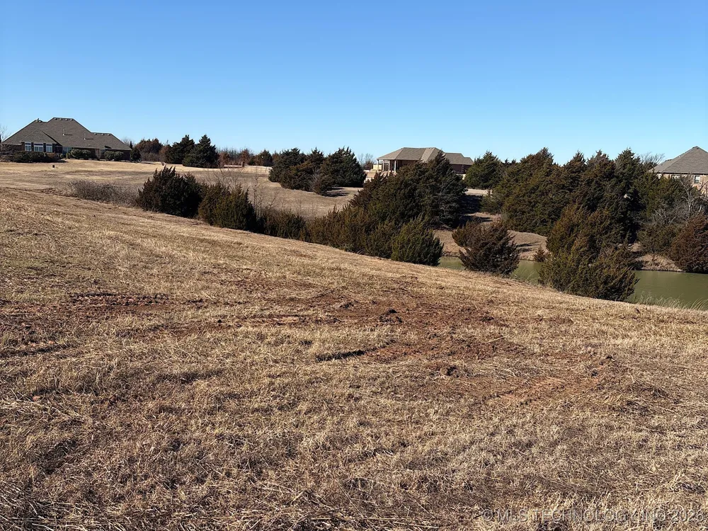 E Country Club Drive Cushing, OK 74023
