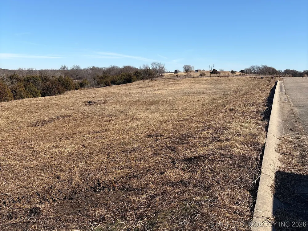 E Country Club Drive Cushing, OK 74023