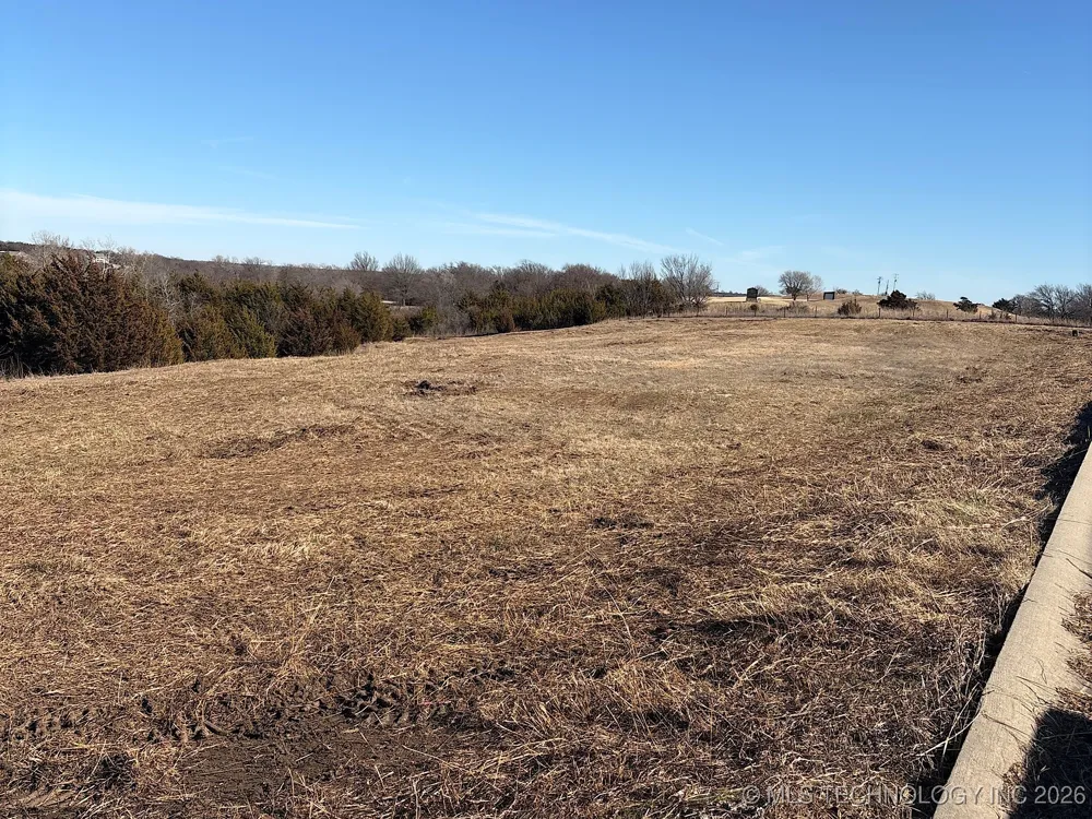 E Country Club Drive Cushing, OK 74023
