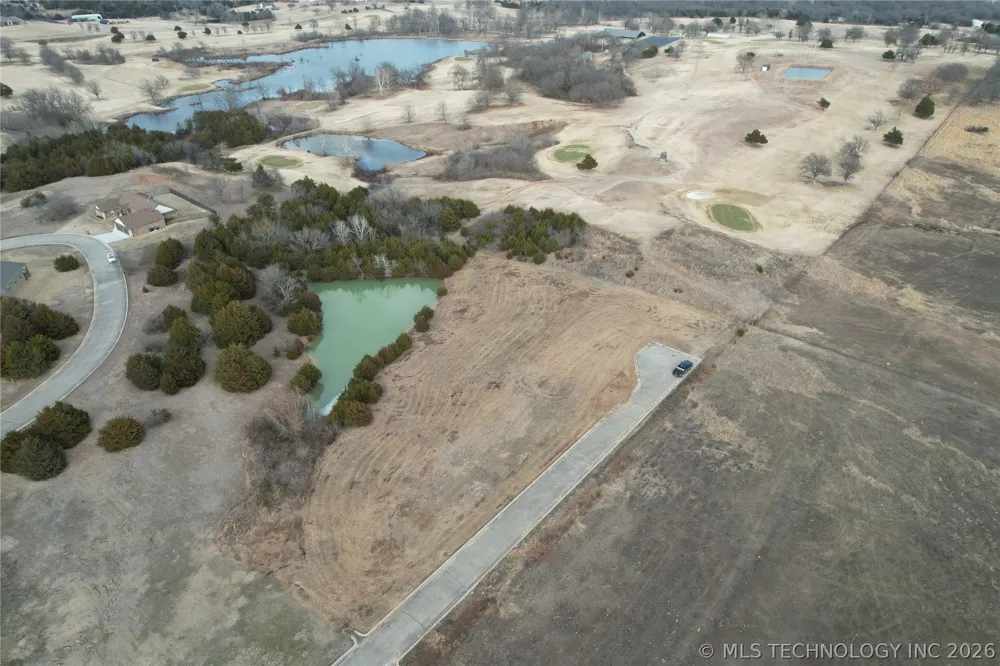 E Country Club Drive Cushing, OK 74023