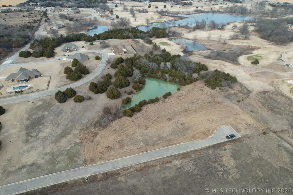 E Country Club Drive Cushing, OK 74023