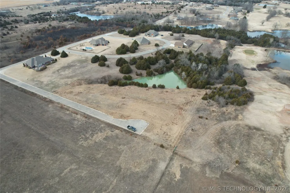 E Country Club Drive Cushing, OK 74023