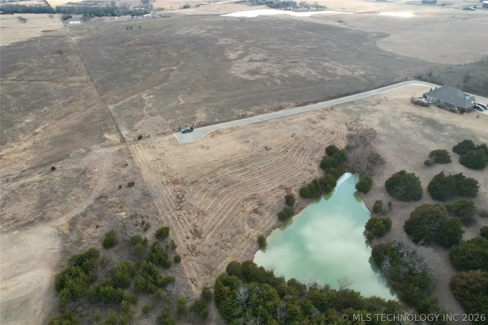 E Country Club Drive Cushing, OK 74023