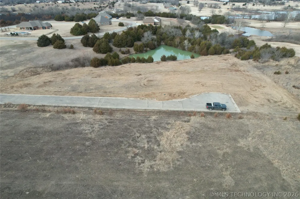 E Country Club Drive Cushing, OK 74023