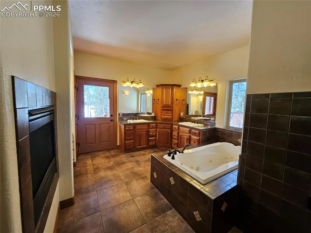 1471 County Road 51 Divide, CO 80814