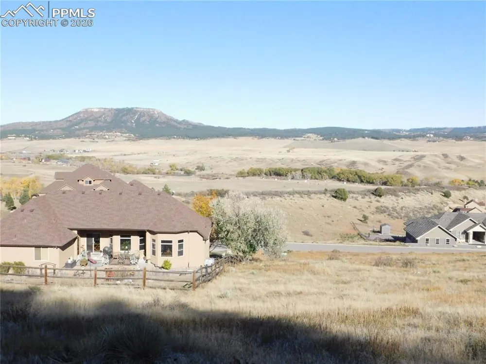 5498 Country Club Drive Larkspur, CO 80118