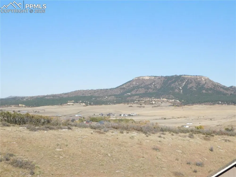 5498 Country Club Drive Larkspur, CO 80118