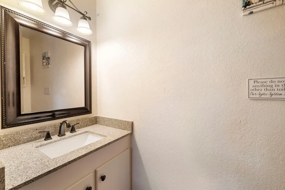 117 Cedar Ridge Road Concan, TX 78801