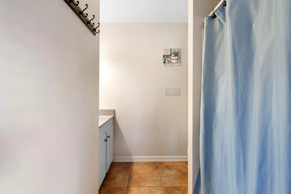 117 Cedar Ridge Road Concan, TX 78801