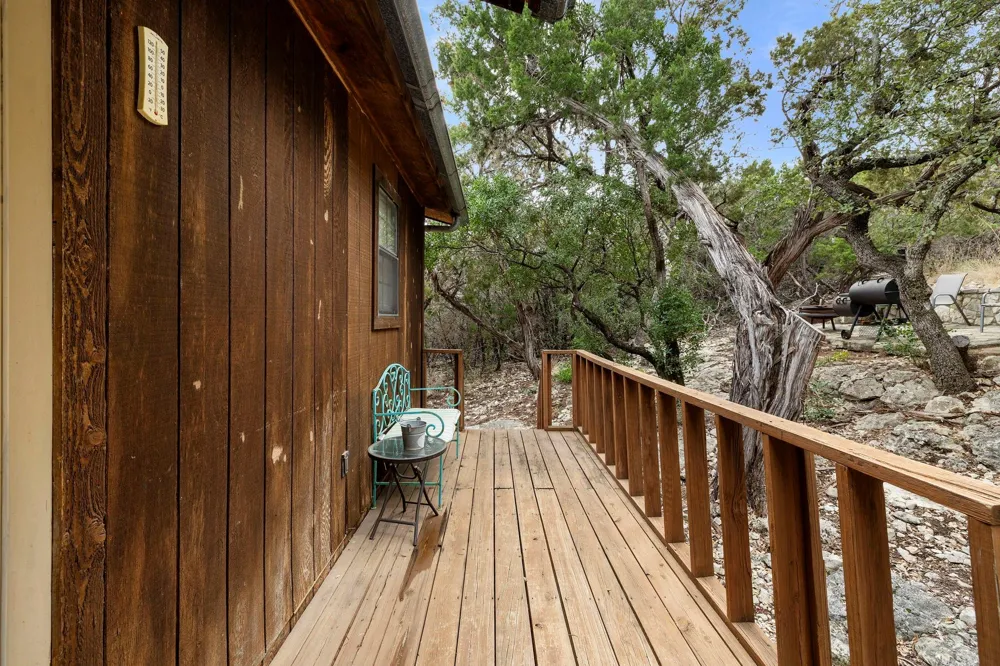 117 Cedar Ridge Road Concan, TX 78801