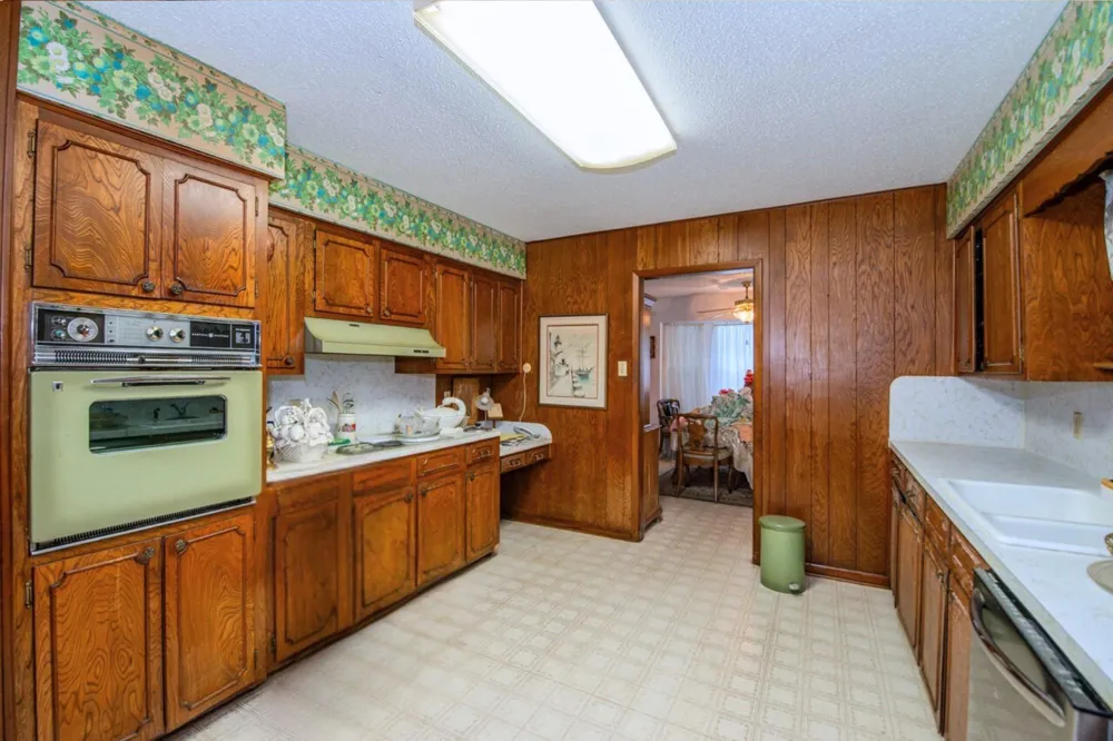 3649 Memorial Boulevard Port Arthur, TX 77640