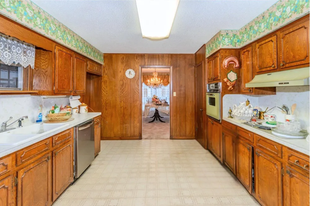 3649 Memorial Boulevard Port Arthur, TX 77640