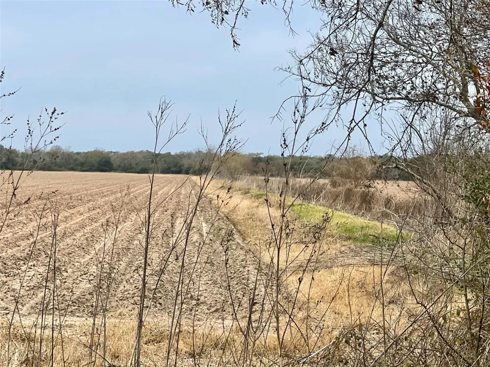 Cr 385 El Campo, TX 77437