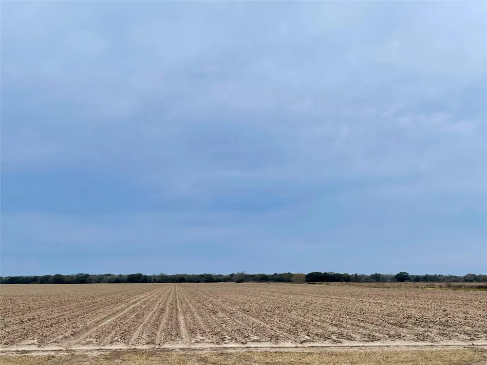 Cr 385 El Campo, TX 77437