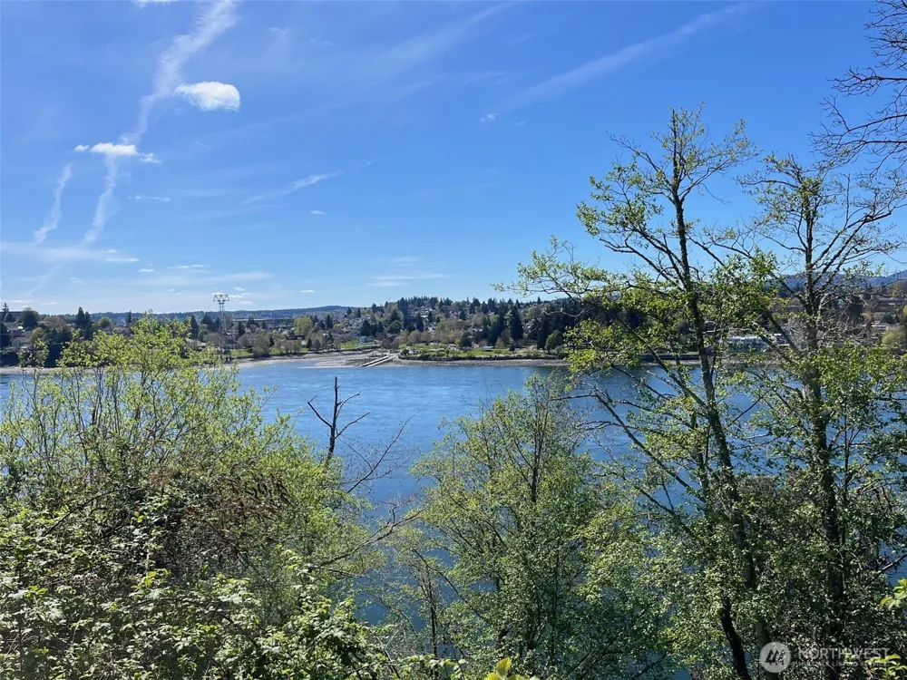 1943 Wheaton Way Bremerton, WA 98310