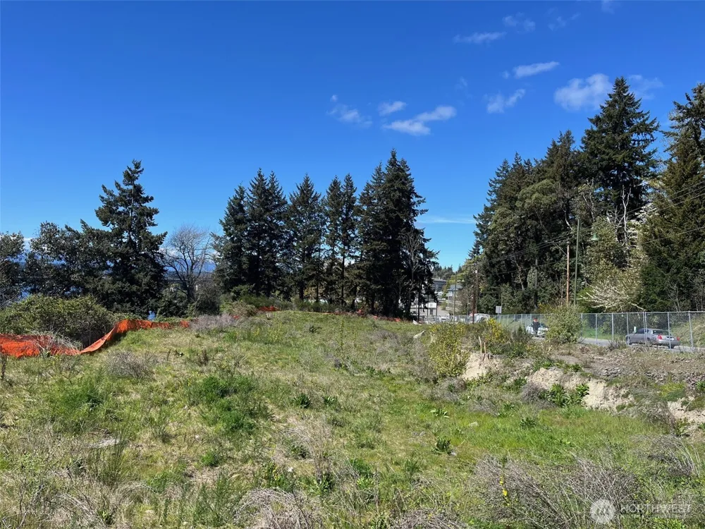 1943 Wheaton Way Bremerton, WA 98310