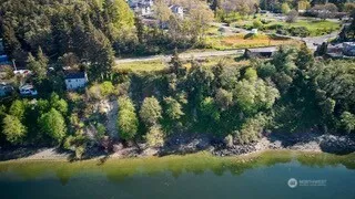 1943 Wheaton Way Bremerton, WA 98310